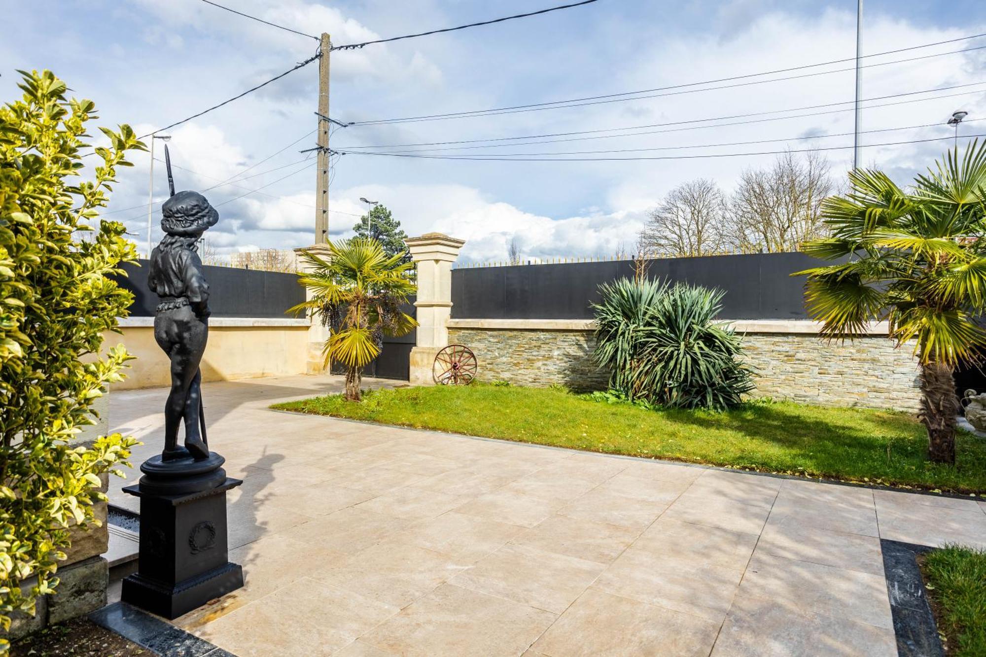 Studio Paisible Proche De Paris Et Disneyland Neuilly-sur-Marne Exterior foto